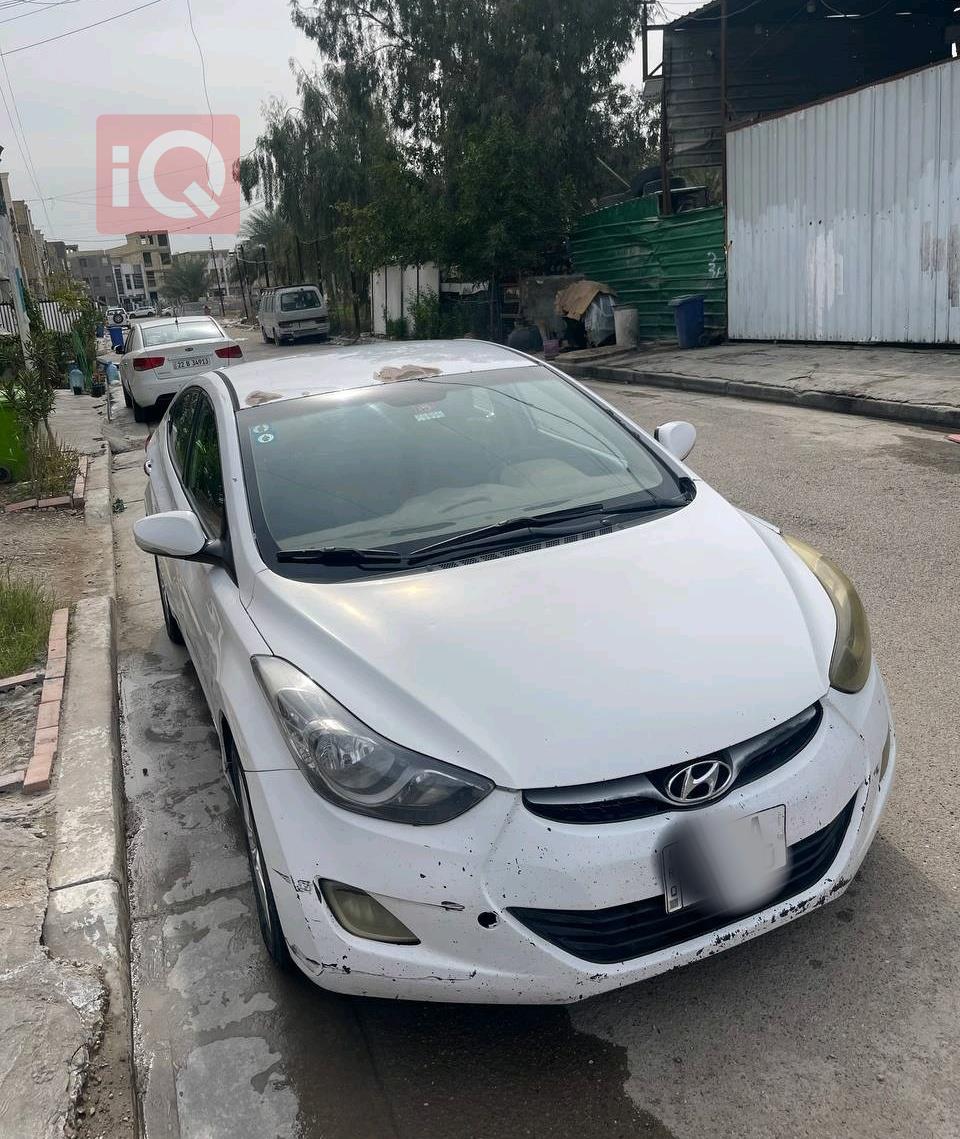 هیۆندای ئەلەنترا